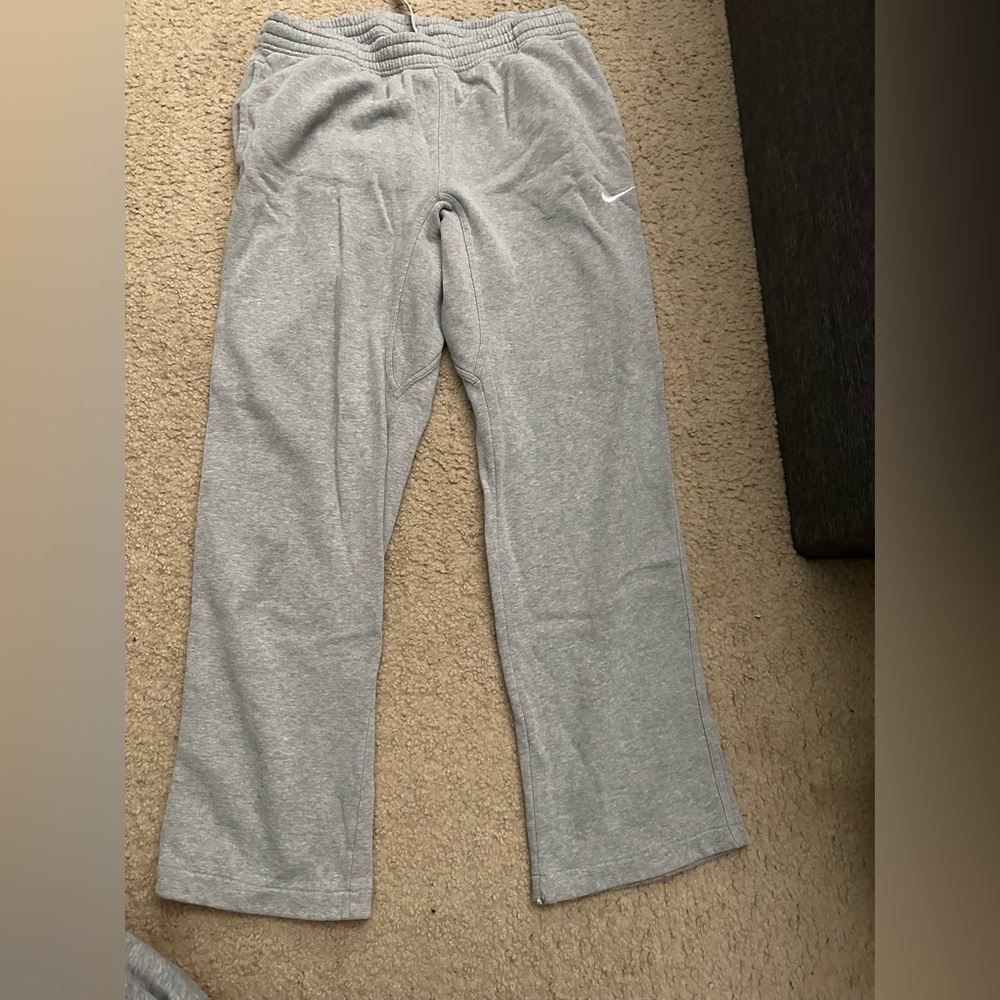 Nike men sweats